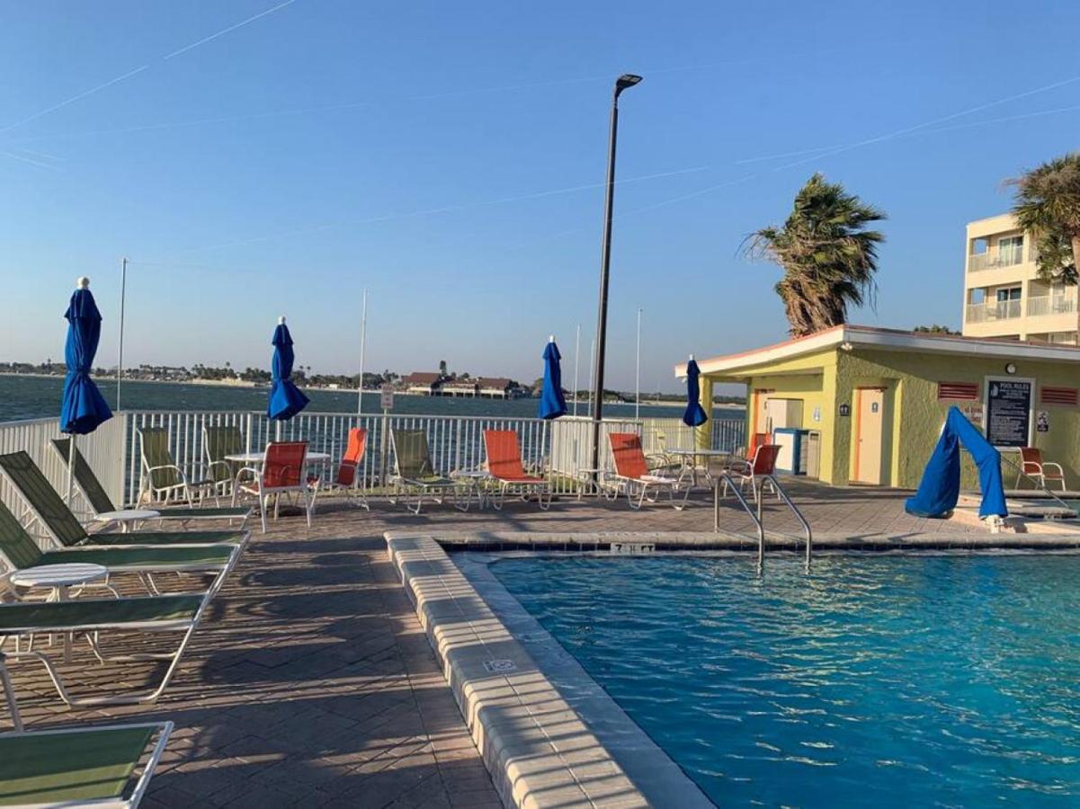 Bay Views From Your Balcony Beach Resort Tampa Exterior foto