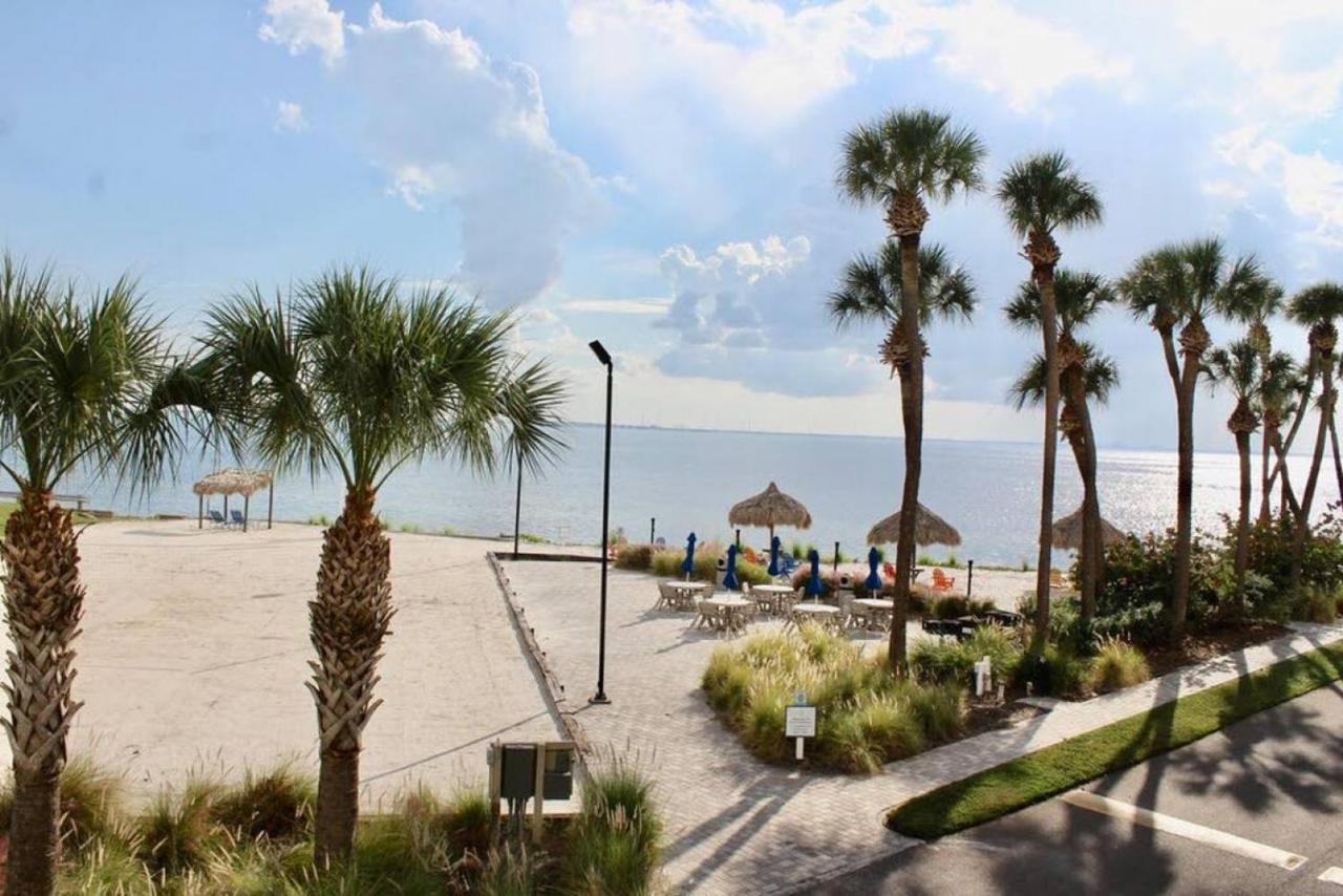 Bay Views From Your Balcony Beach Resort Tampa Exterior foto