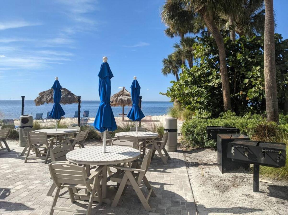 Bay Views From Your Balcony Beach Resort Tampa Exterior foto