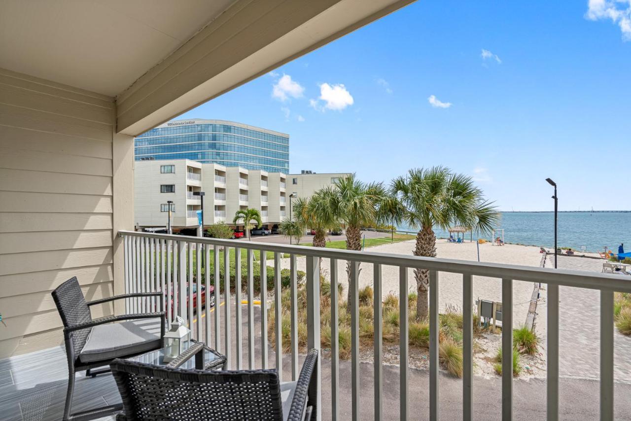 Bay Views From Your Balcony Beach Resort Tampa Exterior foto