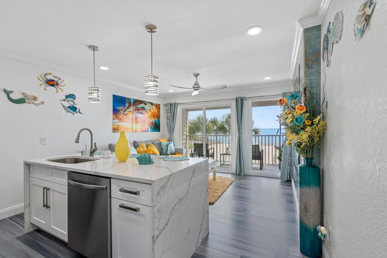 Bay Views From Your Balcony Beach Resort Tampa Exterior foto