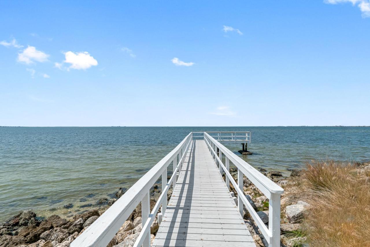 Bay Views From Your Balcony Beach Resort Tampa Exterior foto