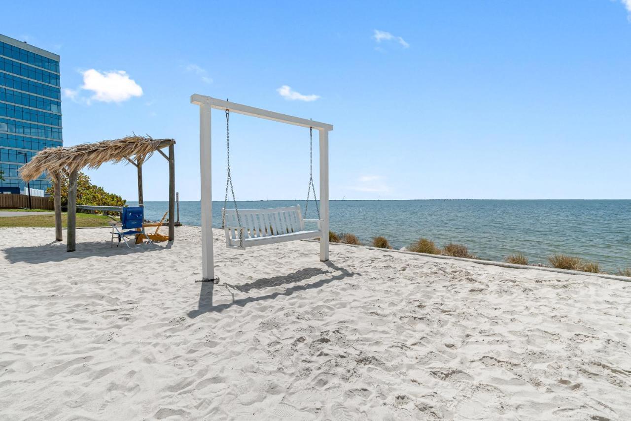 Bay Views From Your Balcony Beach Resort Tampa Exterior foto