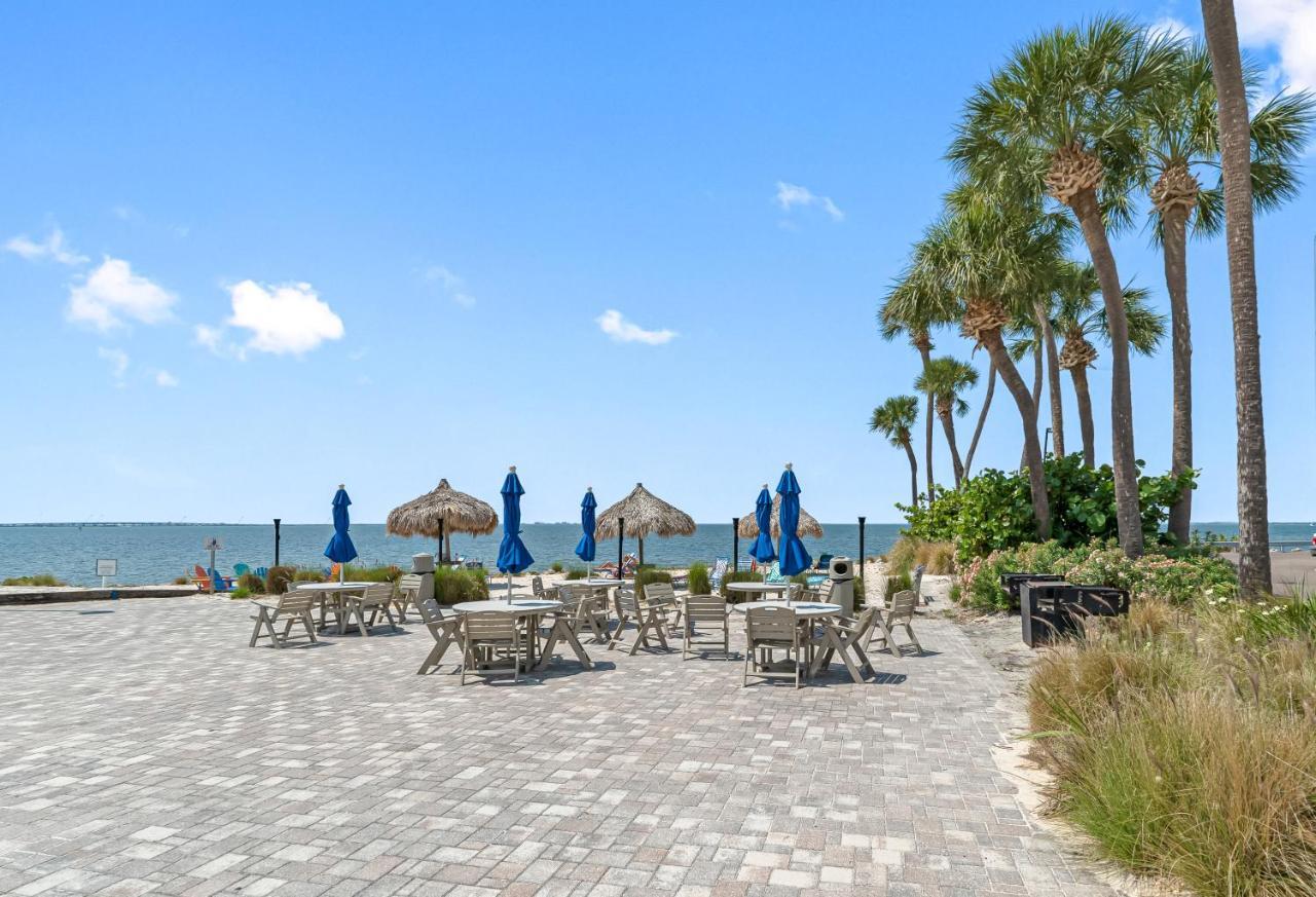 Bay Views From Your Balcony Beach Resort Tampa Exterior foto